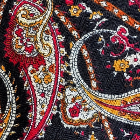 Black Paisley Medallion Square Scarf - Picture 6 of 8